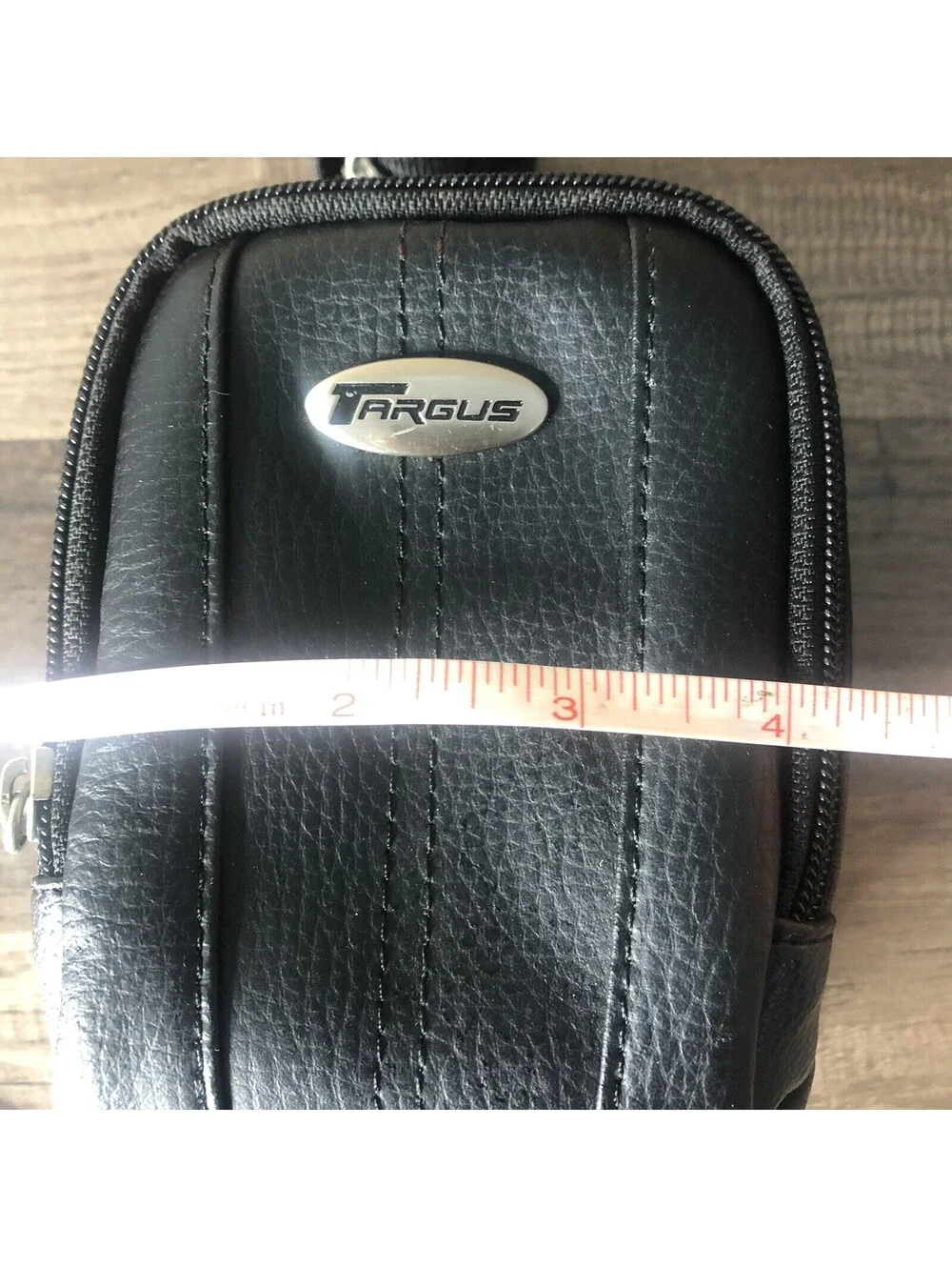 Targus Digital Camera Case With Shoulder Strap 4”x5”x3”
